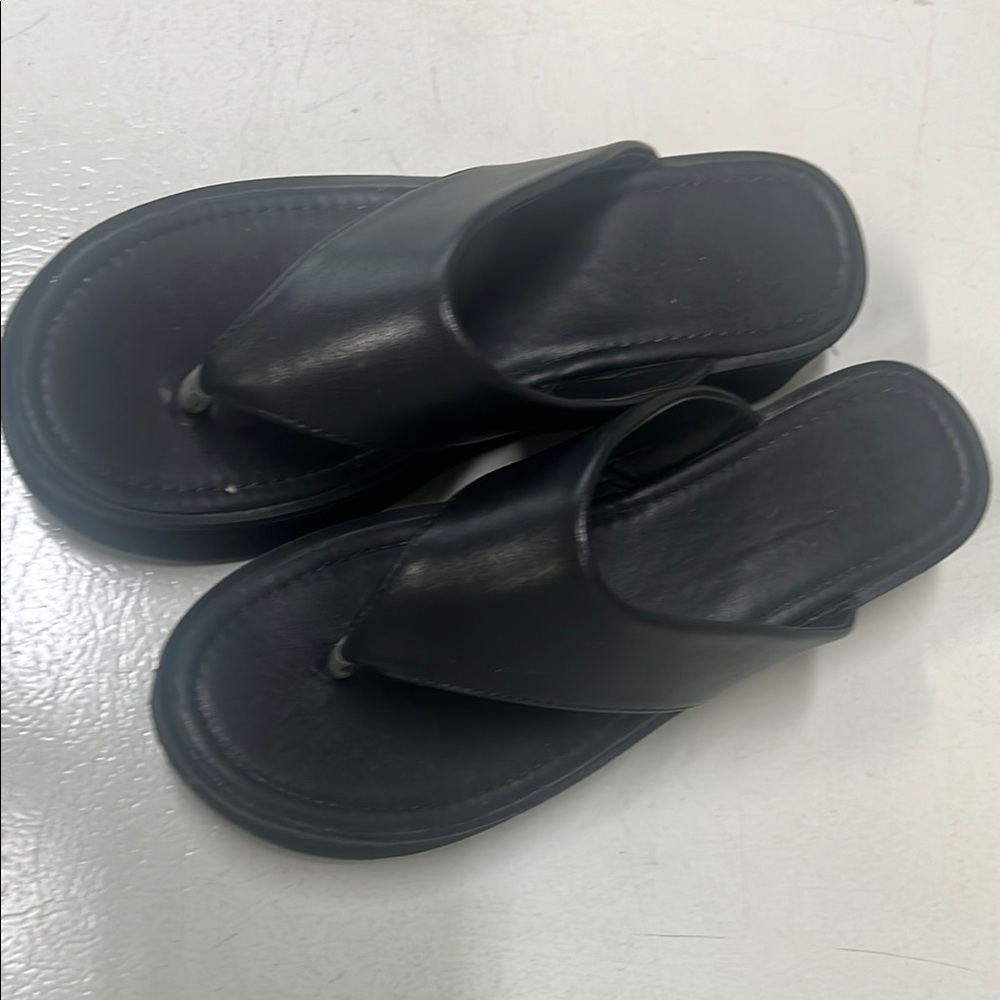 Black Leather Flip Flop Sandals